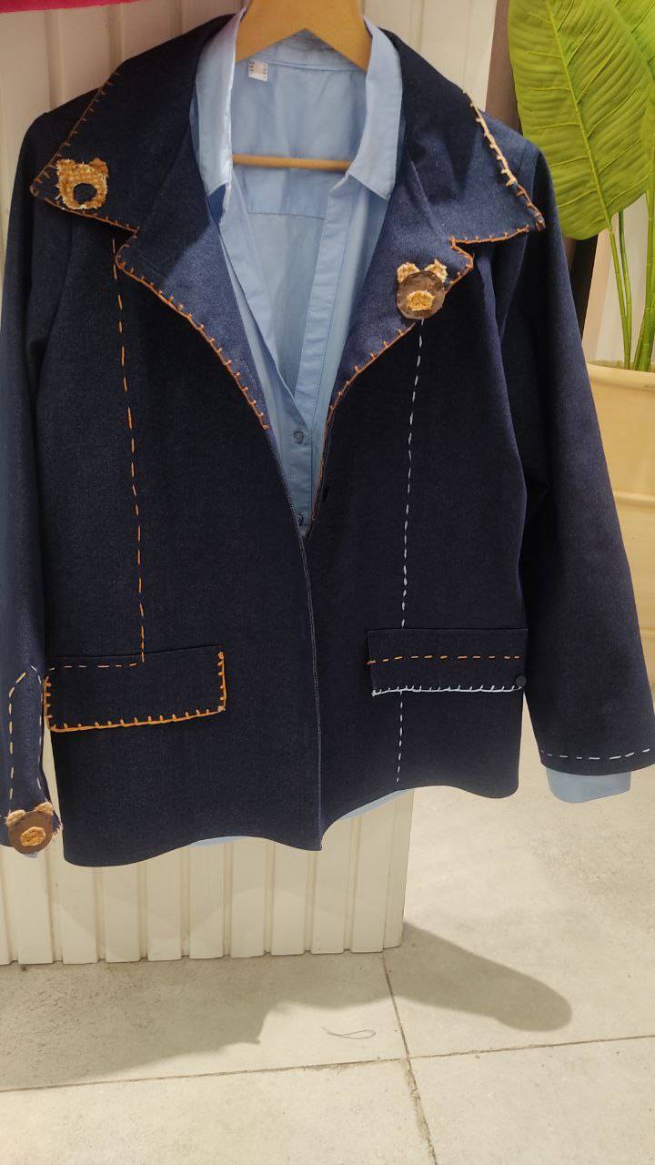 کت جین زنانه سورمه ای گلدوزی شده